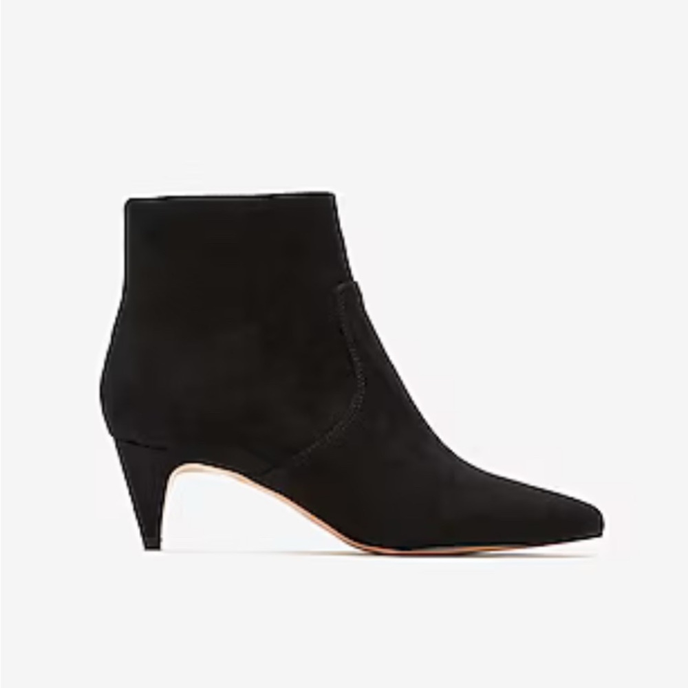 🛍️ NWT Express Black Suede Kitten Heel Booties